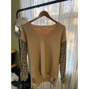 Entro Tan Sweater with Leopard Canvas Sleeves